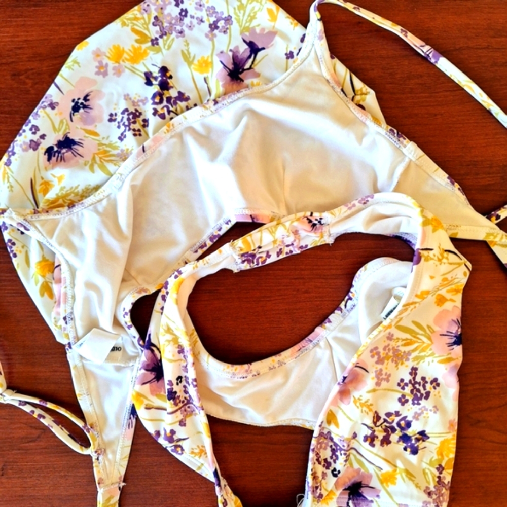 Old Navy Floral Bikini Set - Yellow and Purple Size M Very Good Condition - Picture 3 of 4